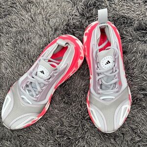 Stella McCartney Adidas Ultraboost Lightweight Sneaker size-6.5